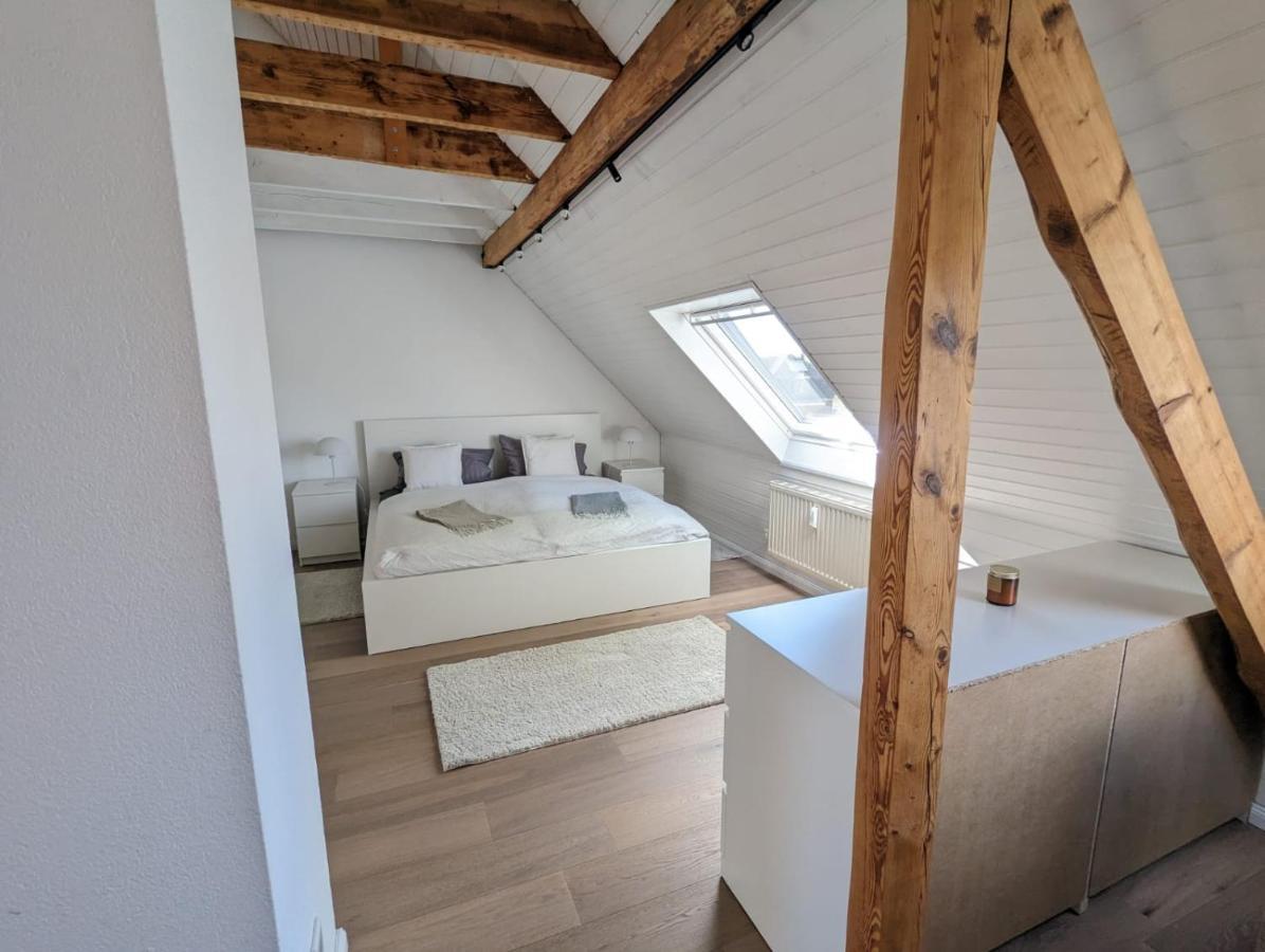 Helles Dachgeschoss-Appartement Krefeld Exterior photo